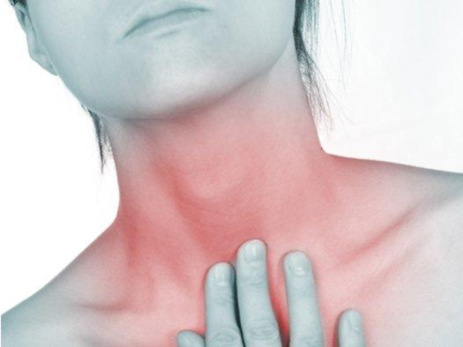 Щитовидка какие болезни. Покраснение на щитовидке. Покраснение щитовидной железы.