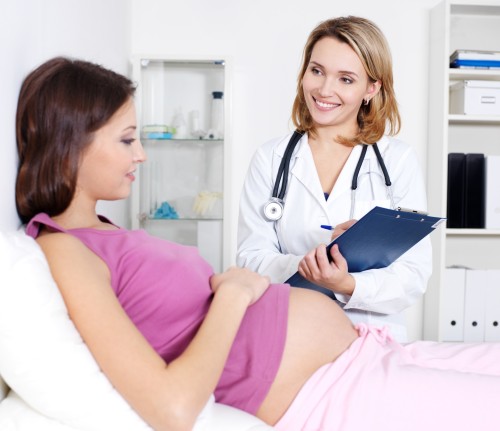 Consultation of pregnant woman