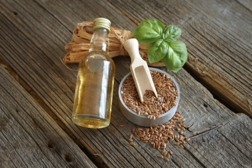 Dried linseed with macerated oil