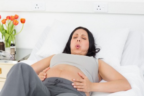 Pregnant woman suffering from labor pains