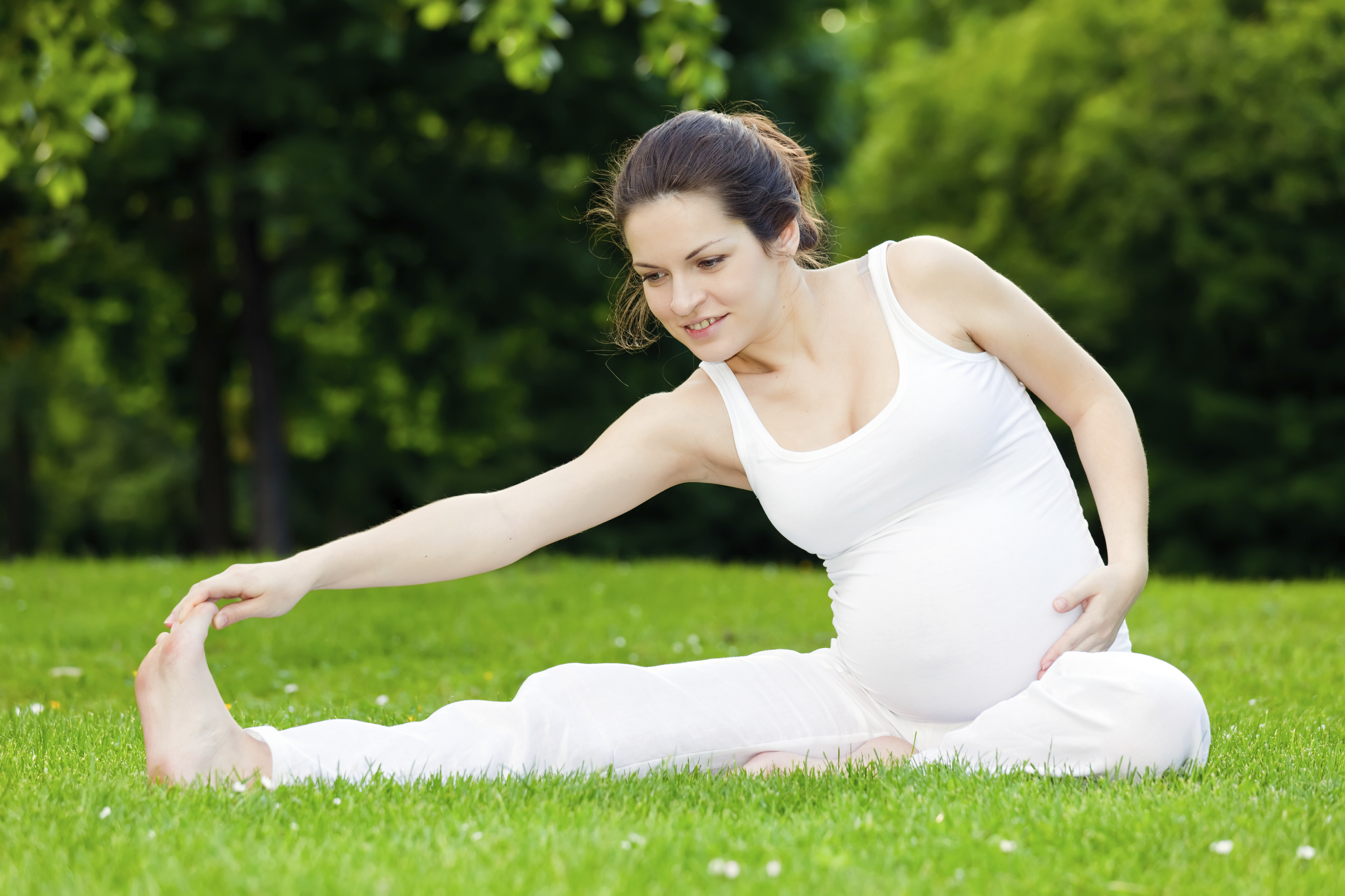 Заниматься спортом при беременности. Физкультура для беременных.