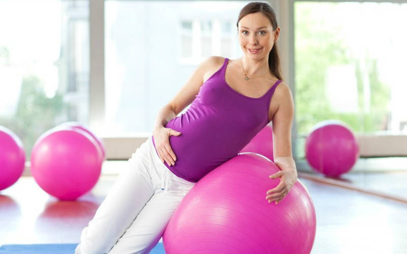 Занятия для беременных. Физкультура для беременных. Лечебная физкультура беременных. Фитнес для беременных.