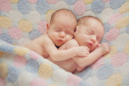 Twin-Babies-Sleeping-Picture