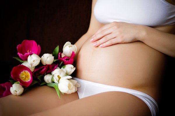 Коричневые выделения на ранних сроках беременности. Могут ли быть коричневые выделения на ранних сроках беременности