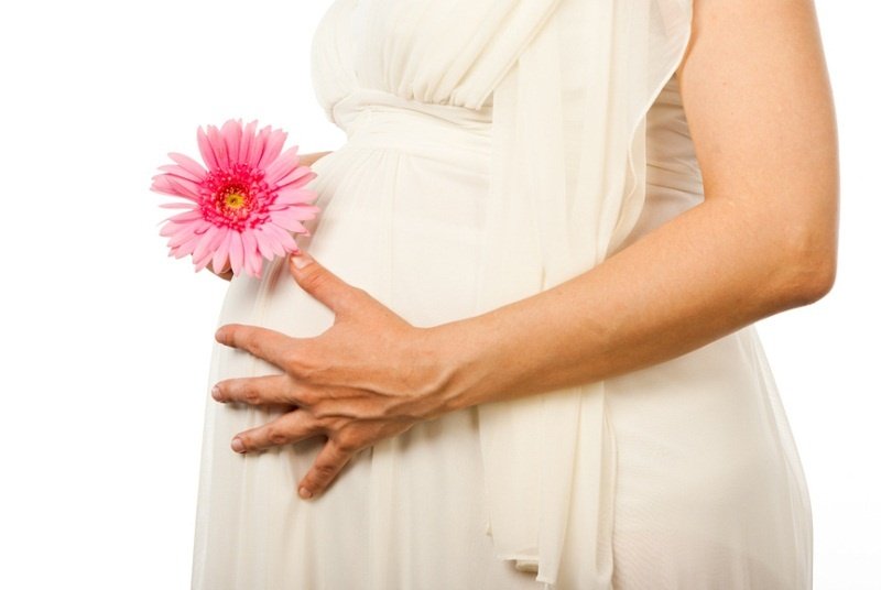 Как избавиться от молочницы раз. Фото беременной с герберой. Молочница при беременности 2 триместр фото. Герпес беременных на руках.