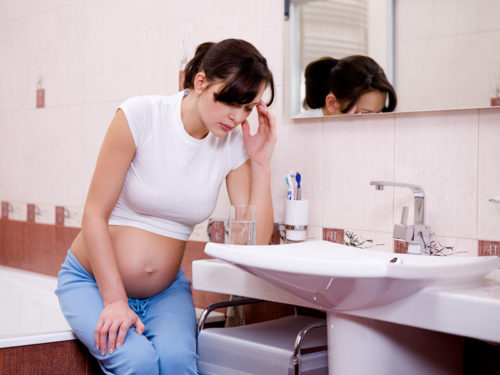 Запоры в первые месяцы беременности что делать