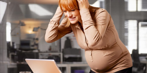 Слюнями тошнит при беременности