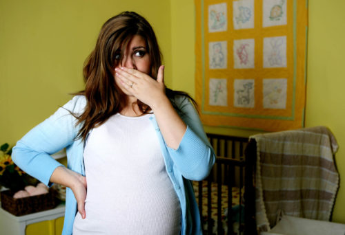 Слюнями тошнит при беременности