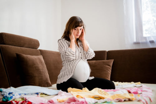 Головокружение и потемнение в глазах при беременности причины thumbnail