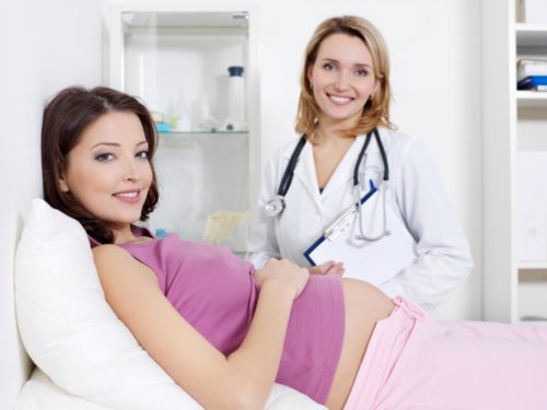 Когда появляется живот при беременности первой
