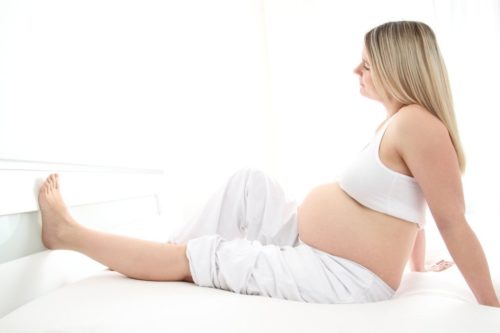 Может ли при беременности болеть поясница и отдавать в ногу