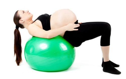 Какие можно делать упражнения во время беременности