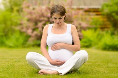 Каменеет живот запор беременность