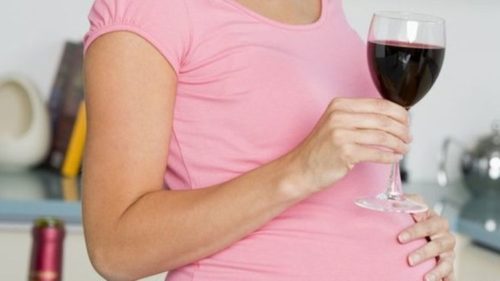 Можно ли немного вина при беременности