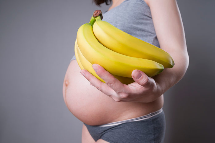 Польза и вред бананов при беременности. Почему хочется бананов при беременности. Можно ли есть бананы во время беременности