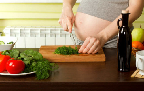 Чем полезна петрушка во время беременности