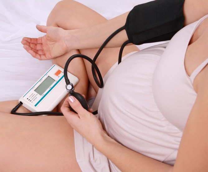 Низкое давление при беременности — как поднять. Чем можно поднять давление при беременности в домашних условиях