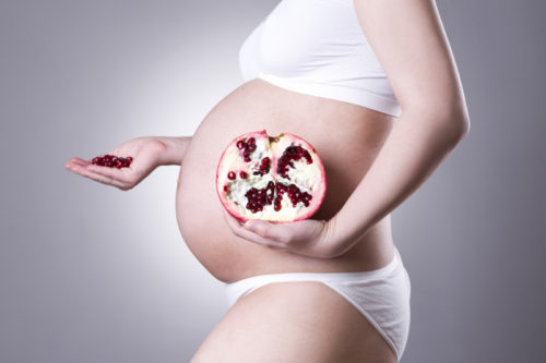 Почему неприятный привкус во рту во время беременности