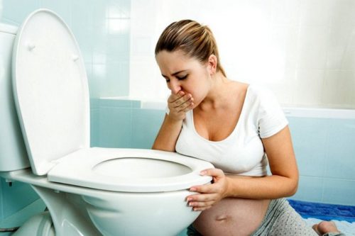 При беременности стоит в горле ком
