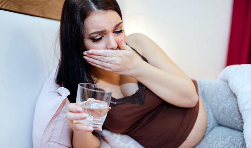 Таблетки от тошноты и рвоты на ранних и поздних сроках беременности. Какие таблетки от тошноты можно при беременности: обзор препаратов