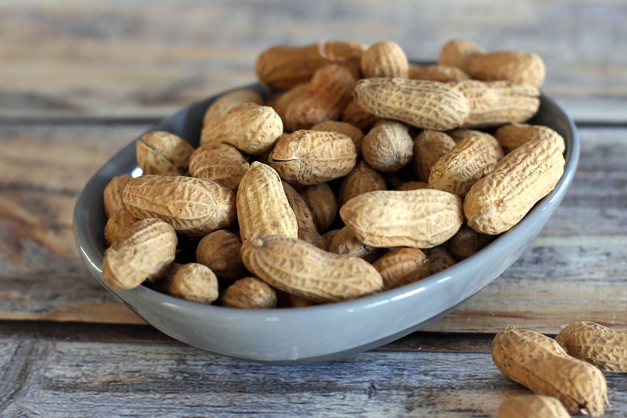 Виды арахиса. Земляной орех арахис. Roasted Peanuts арахис. Арахис неочищенный. Арахис культурный Земляной орех.