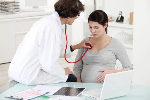 Можно ли беременным клеить перцовый пластырь на грудную клетку при кашле