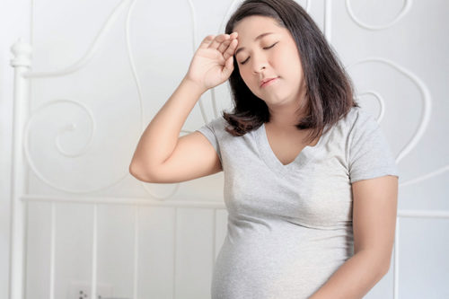 Тошнит и бросает в пот при беременности