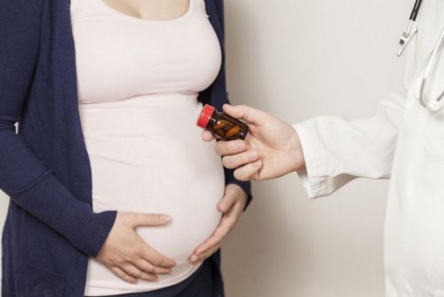 От чего может быть сыпь на животе при беременности